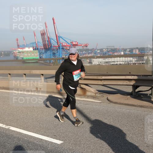 03.10.2025 - Köhlbrandbrückenlauf Yannick Fuchs http://msf.ph/oto/9130330 03.10.2025 09:02:40 Position 2 2223, 118 meine-sportfotos.de