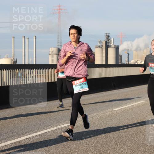 03.10.2025 - Köhlbrandbrückenlauf Lena Gebhardt http://msf.ph/oto/9130391 03.10.2025 09:49:29 Position 2 1424, 1208 meine-sportfotos.de