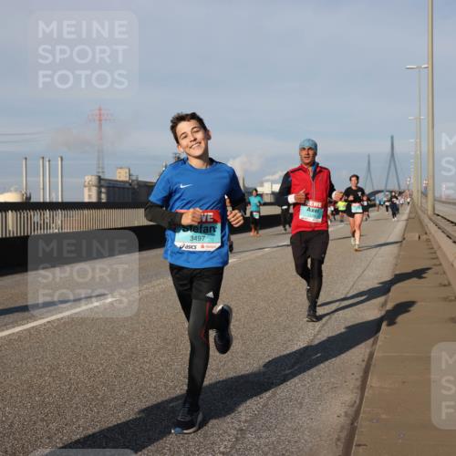 03.10.2025 - Köhlbrandbrückenlauf Lena Gebhardt http://msf.ph/oto/9130462 03.10.2025 09:49:31 Position 2 3497 meine-sportfotos.de