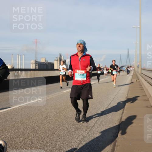 03.10.2025 - Köhlbrandbrückenlauf Lena Gebhardt http://msf.ph/oto/9130498 03.10.2025 09:49:32 Position 2 1134 meine-sportfotos.de