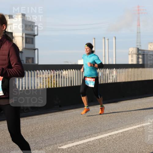 03.10.2025 - Köhlbrandbrückenlauf Lena Gebhardt http://msf.ph/oto/9130593 03.10.2025 09:49:36 Position 2 3409 meine-sportfotos.de