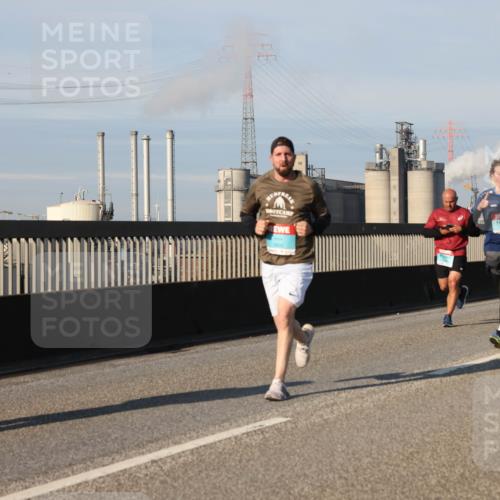 03.10.2025 - Köhlbrandbrückenlauf Lena Gebhardt http://msf.ph/oto/9130662 03.10.2025 09:49:38 Position 2  meine-sportfotos.de