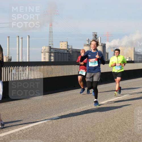 03.10.2025 - Köhlbrandbrückenlauf Lena Gebhardt http://msf.ph/oto/9130705 03.10.2025 09:49:39 Position 2 3835, 3379 meine-sportfotos.de