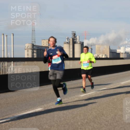03.10.2025 - Köhlbrandbrückenlauf Lena Gebhardt http://msf.ph/oto/9130715 03.10.2025 09:49:40 Position 2  meine-sportfotos.de