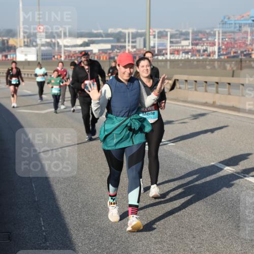 03.10.2025 - Köhlbrandbrückenlauf Yannick Fuchs http://msf.ph/oto/9130731 03.10.2025 09:03:06 Position 2 373 meine-sportfotos.de