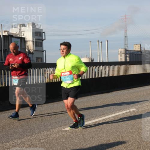 03.10.2025 - Köhlbrandbrückenlauf Lena Gebhardt http://msf.ph/oto/9130827 03.10.2025 09:49:42 Position 2 3198 meine-sportfotos.de