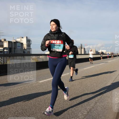 03.10.2025 - Köhlbrandbrückenlauf Lena Gebhardt http://msf.ph/oto/9130881 03.10.2025 09:49:43 Position 2 1449 meine-sportfotos.de