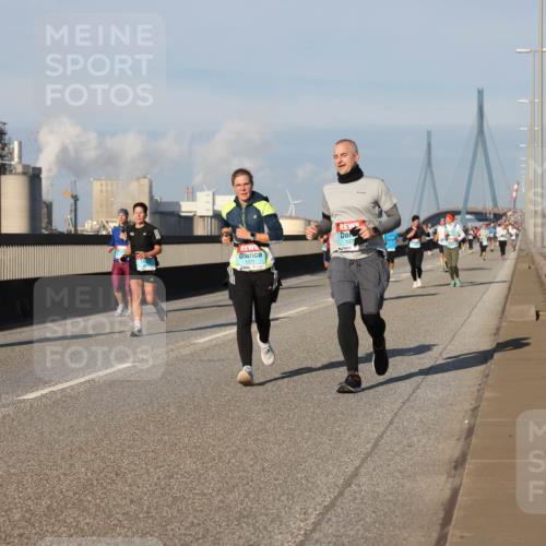 03.10.2025 - Köhlbrandbrückenlauf Lena Gebhardt http://msf.ph/oto/9130988 03.10.2025 09:49:48 Position 2 1377, 137 meine-sportfotos.de