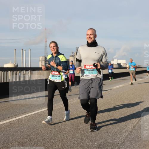 03.10.2025 - Köhlbrandbrückenlauf Lena Gebhardt http://msf.ph/oto/9131018 03.10.2025 09:49:50 Position 2 1377, 1378 meine-sportfotos.de