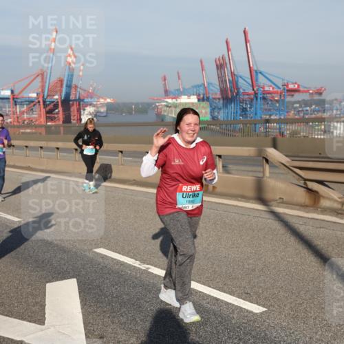 03.10.2025 - Köhlbrandbrückenlauf Yannick Fuchs http://msf.ph/oto/9131088 03.10.2025 09:03:18 Position 2 1880 meine-sportfotos.de