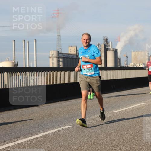 03.10.2025 - Köhlbrandbrückenlauf Lena Gebhardt http://msf.ph/oto/9131127 03.10.2025 09:49:54 Position 2 3585 meine-sportfotos.de