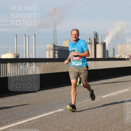 03.10.2025 - Köhlbrandbrückenlauf Lena Gebhardt http://msf.ph/oto/9131131 03.10.2025 09:49:54 Position 2 3585 meine-sportfotos.de