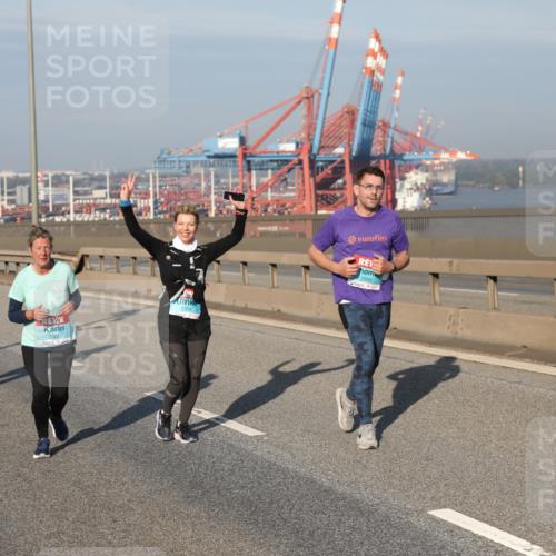 03.10.2025 - Köhlbrandbrückenlauf Yannick Fuchs http://msf.ph/oto/9131155 03.10.2025 09:03:20 Position 2 2927, 2988 meine-sportfotos.de