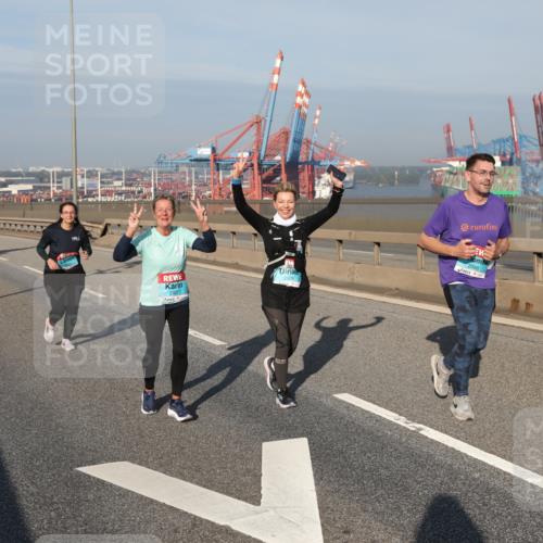 03.10.2025 - Köhlbrandbrückenlauf Yannick Fuchs http://msf.ph/oto/9131206 03.10.2025 09:03:22 Position 2 2928, 2927 meine-sportfotos.de