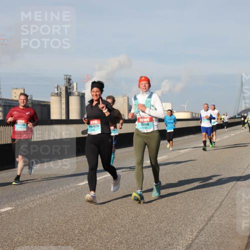 03.10.2025 - Köhlbrandbrückenlauf Lena Gebhardt http://msf.ph/oto/9131237 03.10.2025 09:49:56 Position 2 1730 meine-sportfotos.de