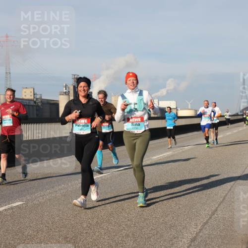 03.10.2025 - Köhlbrandbrückenlauf Lena Gebhardt http://msf.ph/oto/9131256 03.10.2025 09:49:56 Position 2 1496, 1730 meine-sportfotos.de