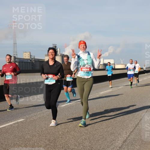 03.10.2025 - Köhlbrandbrückenlauf Lena Gebhardt http://msf.ph/oto/9131271 03.10.2025 09:49:57 Position 2 1496, 1730 meine-sportfotos.de