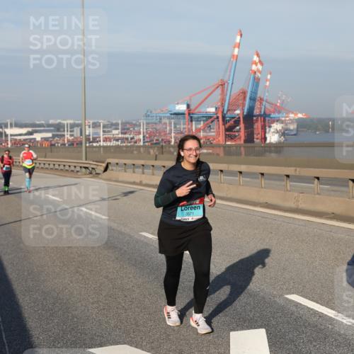 03.10.2025 - Köhlbrandbrückenlauf Yannick Fuchs http://msf.ph/oto/9131275 03.10.2025 09:03:24 Position 2 3571 meine-sportfotos.de