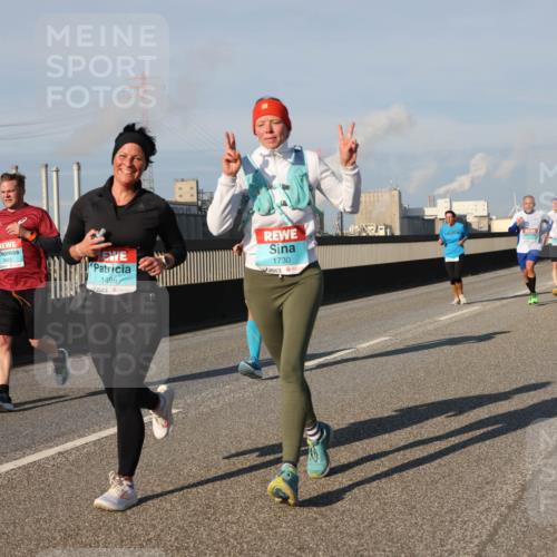 03.10.2025 - Köhlbrandbrückenlauf Lena Gebhardt http://msf.ph/oto/9131322 03.10.2025 09:49:57 Position 2 1496, 1730 meine-sportfotos.de