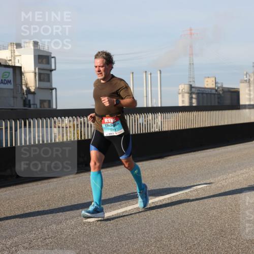 03.10.2025 - Köhlbrandbrückenlauf Lena Gebhardt http://msf.ph/oto/9131394 03.10.2025 09:49:59 Position 2 2903 meine-sportfotos.de