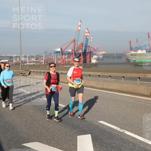03.10.2025 - Köhlbrandbrückenlauf Yannick Fuchs http://msf.ph/oto/9131433 03.10.2025 09:03:33 Position 2 3413 meine-sportfotos.de