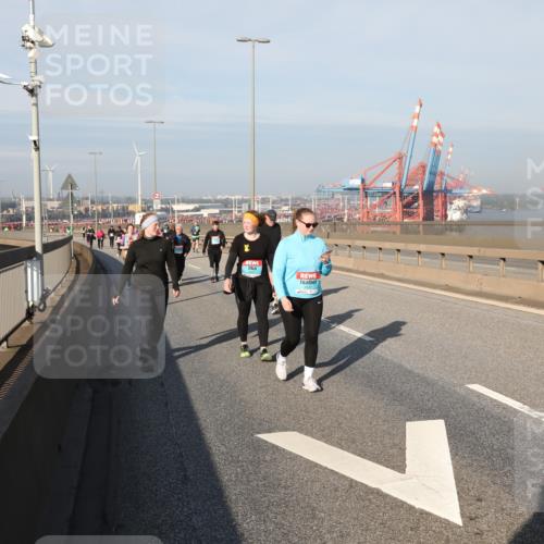 03.10.2025 - Köhlbrandbrückenlauf Yannick Fuchs http://msf.ph/oto/9131486 03.10.2025 09:03:35 Position 2  meine-sportfotos.de