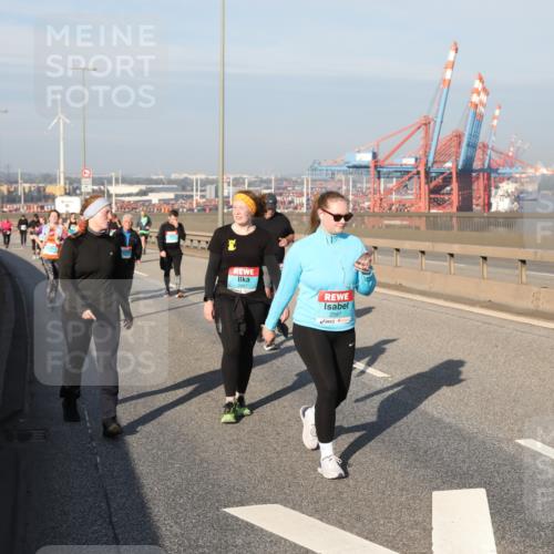03.10.2025 - Köhlbrandbrückenlauf Yannick Fuchs http://msf.ph/oto/9131504 03.10.2025 09:03:35 Position 2 2597 meine-sportfotos.de