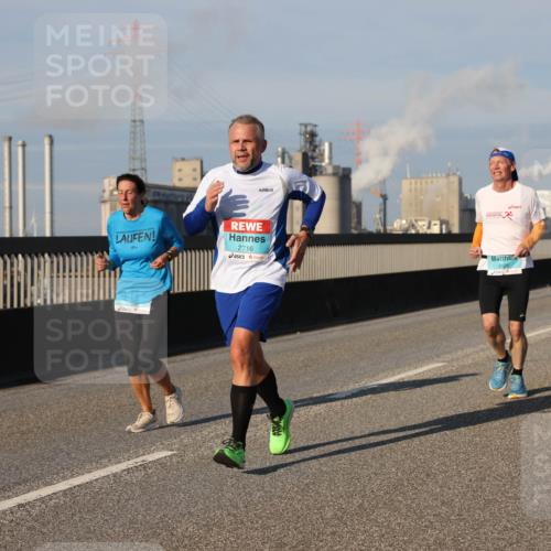 03.10.2025 - Köhlbrandbrückenlauf Lena Gebhardt http://msf.ph/oto/9131550 03.10.2025 09:50:01 Position 2 2716 meine-sportfotos.de