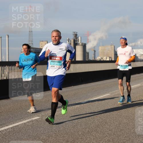 03.10.2025 - Köhlbrandbrückenlauf Lena Gebhardt http://msf.ph/oto/9131556 03.10.2025 09:50:01 Position 2 2716, 3426 meine-sportfotos.de