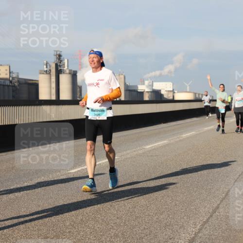 03.10.2025 - Köhlbrandbrückenlauf Lena Gebhardt http://msf.ph/oto/9131583 03.10.2025 09:50:02 Position 2 3426 meine-sportfotos.de