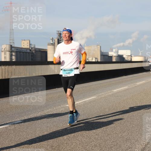 03.10.2025 - Köhlbrandbrückenlauf Lena Gebhardt http://msf.ph/oto/9131589 03.10.2025 09:50:02 Position 2 3426 meine-sportfotos.de