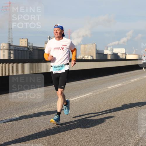 03.10.2025 - Köhlbrandbrückenlauf Lena Gebhardt http://msf.ph/oto/9131600 03.10.2025 09:50:02 Position 2 3426 meine-sportfotos.de