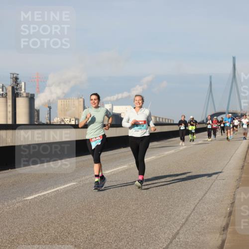 03.10.2025 - Köhlbrandbrückenlauf Lena Gebhardt http://msf.ph/oto/9131682 03.10.2025 09:50:05 Position 2 1395 meine-sportfotos.de