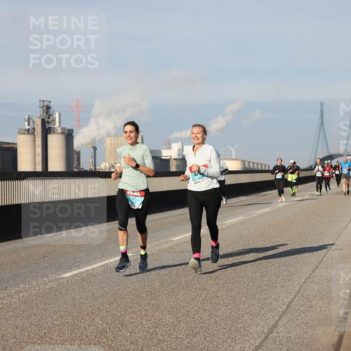 03.10.2025 - Köhlbrandbrückenlauf Lena Gebhardt http://msf.ph/oto/9131691 03.10.2025 09:50:05 Position 2 4 meine-sportfotos.de