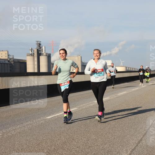 03.10.2025 - Köhlbrandbrückenlauf Lena Gebhardt http://msf.ph/oto/9131707 03.10.2025 09:50:06 Position 2 1395 meine-sportfotos.de