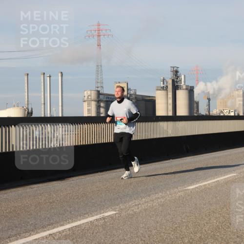 03.10.2025 - Köhlbrandbrückenlauf Lena Gebhardt http://msf.ph/oto/9131787 03.10.2025 09:50:11 Position 2  meine-sportfotos.de