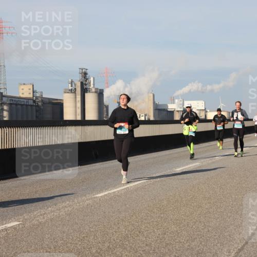 03.10.2025 - Köhlbrandbrückenlauf Lena Gebhardt http://msf.ph/oto/9131835 03.10.2025 09:50:13 Position 2  meine-sportfotos.de