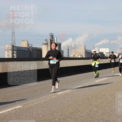 03.10.2025 - Köhlbrandbrückenlauf Lena Gebhardt http://msf.ph/oto/9131862 03.10.2025 09:50:14 Position 2  meine-sportfotos.de