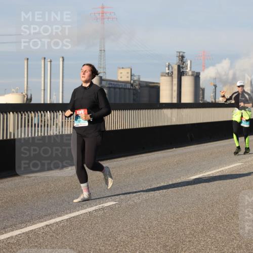 03.10.2025 - Köhlbrandbrückenlauf Lena Gebhardt http://msf.ph/oto/9131923 03.10.2025 09:50:15 Position 2  meine-sportfotos.de