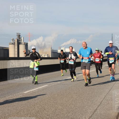 03.10.2025 - Köhlbrandbrückenlauf Lena Gebhardt http://msf.ph/oto/9131943 03.10.2025 09:50:15 Position 2 3250 meine-sportfotos.de