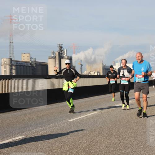 03.10.2025 - Köhlbrandbrückenlauf Lena Gebhardt http://msf.ph/oto/9131963 03.10.2025 09:50:16 Position 2 3250, 3278 meine-sportfotos.de