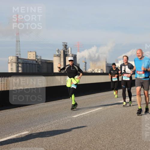 03.10.2025 - Köhlbrandbrückenlauf Lena Gebhardt http://msf.ph/oto/9131967 03.10.2025 09:50:16 Position 2  meine-sportfotos.de