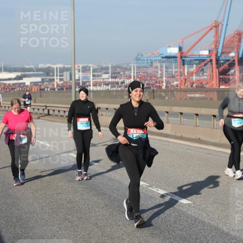 03.10.2025 - Köhlbrandbrückenlauf Yannick Fuchs http://msf.ph/oto/9131968 03.10.2025 09:03:58 Position 2 2548 meine-sportfotos.de