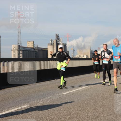 03.10.2025 - Köhlbrandbrückenlauf Lena Gebhardt http://msf.ph/oto/9131973 03.10.2025 09:50:16 Position 2 434, 3250, 3278 meine-sportfotos.de