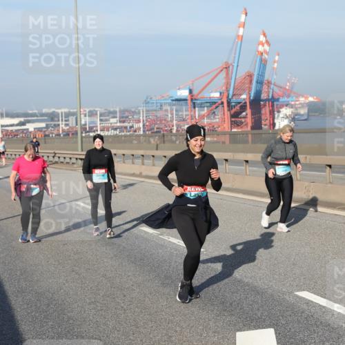 03.10.2025 - Köhlbrandbrückenlauf Yannick Fuchs http://msf.ph/oto/9131984 03.10.2025 09:03:58 Position 2  meine-sportfotos.de