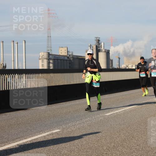 03.10.2025 - Köhlbrandbrückenlauf Lena Gebhardt http://msf.ph/oto/9131991 03.10.2025 09:50:16 Position 2 3250 meine-sportfotos.de