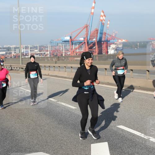 03.10.2025 - Köhlbrandbrückenlauf Yannick Fuchs http://msf.ph/oto/9132004 03.10.2025 09:03:59 Position 2 2182 meine-sportfotos.de
