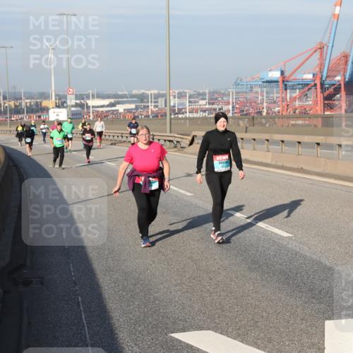 03.10.2025 - Köhlbrandbrückenlauf Yannick Fuchs http://msf.ph/oto/9132030 03.10.2025 09:04:00 Position 2  meine-sportfotos.de