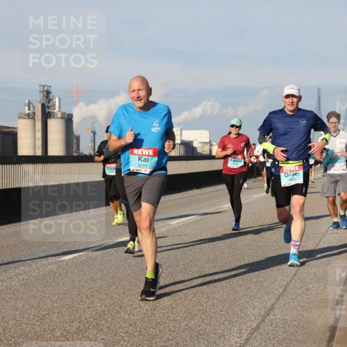 03.10.2025 - Köhlbrandbrückenlauf Lena Gebhardt http://msf.ph/oto/9132033 03.10.2025 09:50:17 Position 2 3434, 3250, 3300 meine-sportfotos.de