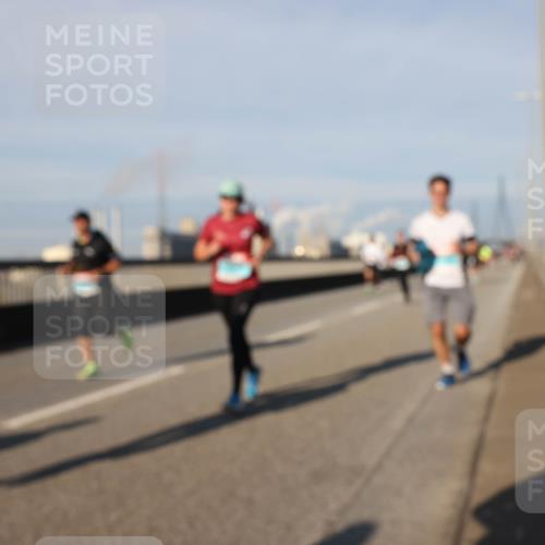03.10.2025 - Köhlbrandbrückenlauf Lena Gebhardt http://msf.ph/oto/9132140 03.10.2025 09:50:20 Position 2  meine-sportfotos.de